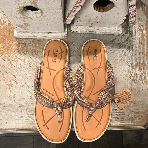 Born Womens Size 11 Plaid Fabric Thong Sandals - Picture 6 of 6